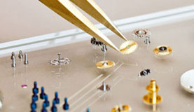 哈尔滨劳力士手表售后服务网点-打开表壳